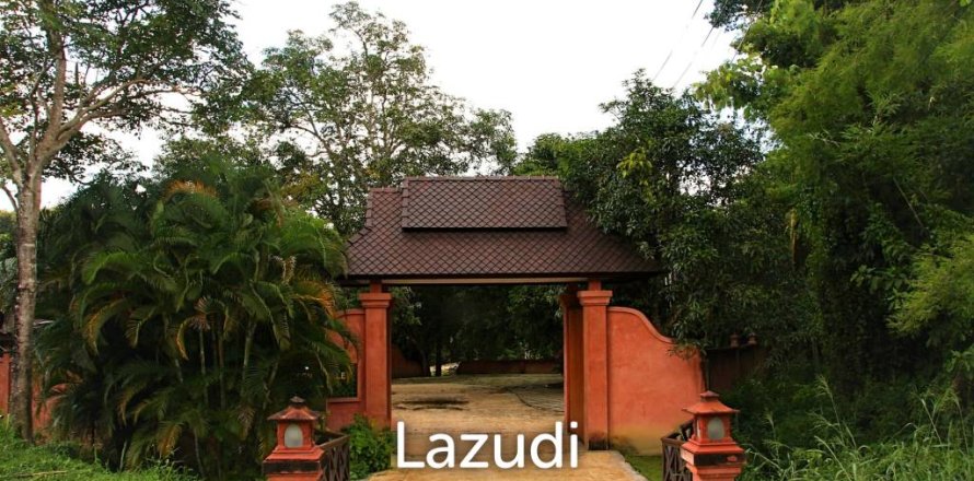 Commercial property en Chiang Mai, Thailand No. 98002