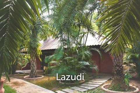 Commercial property en Chiang Mai, Thailand No. 98002 5