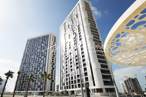 3 dormitorios Apartment en Abu Dhabi, UAE No. 98415