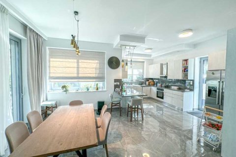 4 dormitorios House en Germasogeia, Cyprus No. 63062 1