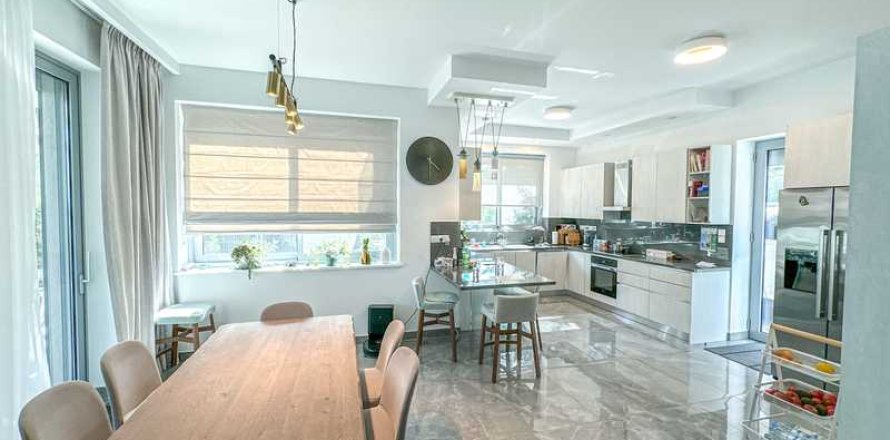 4 dormitorios House en Germasogeia, Cyprus No. 63062