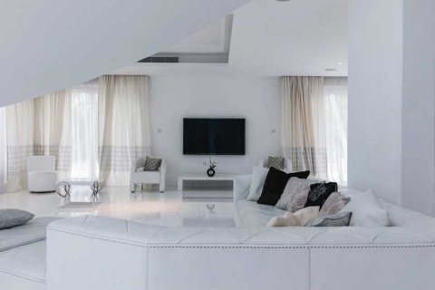 6 bedrooms House in Pyrgos, Cyprus No. 63140 3