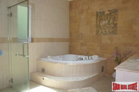 Вилла с 2 спальнями в Кату, Таиланд №95692 17