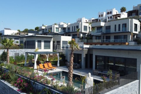 4 bedrooms Villa in Phi Dien, Vietnam No. 13230 4