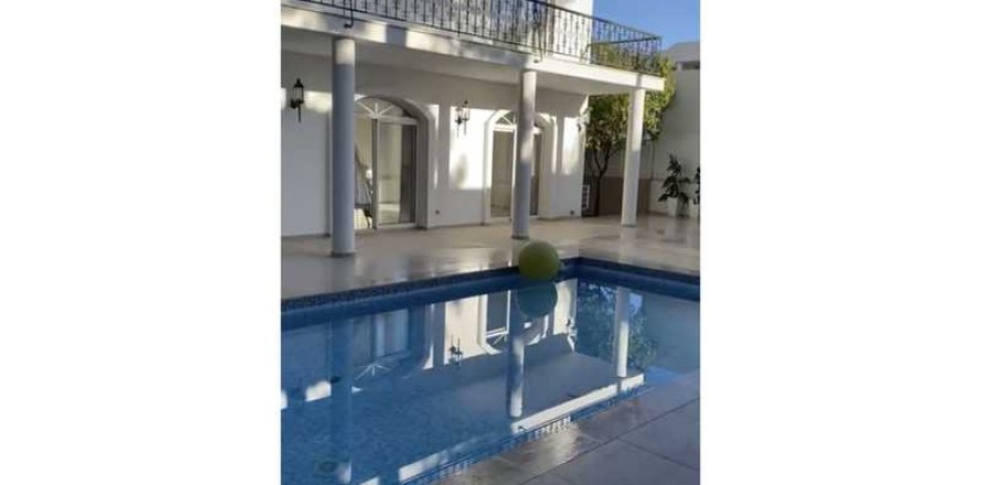 5 bedrooms Villa in Enkomi, Cyprus No. 66529