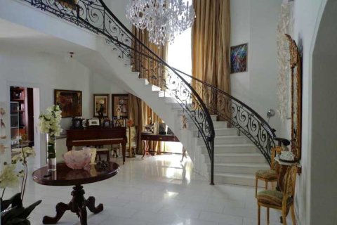 5 bedrooms Villa in Enkomi, Cyprus No. 66529 4