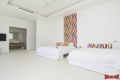 6 bedrooms Villa on the Chaweng Beach, Thailand No. 96738 26