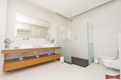 6 bedrooms Villa on the Chaweng Beach, Thailand No. 96738 25