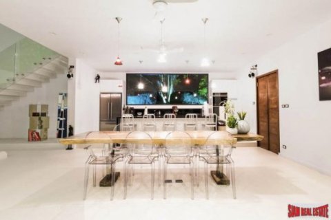 6 bedrooms Villa on the Chaweng Beach, Thailand No. 96738 30