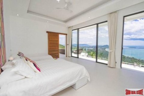 6 bedrooms Villa on the Chaweng Beach, Thailand No. 96738 18