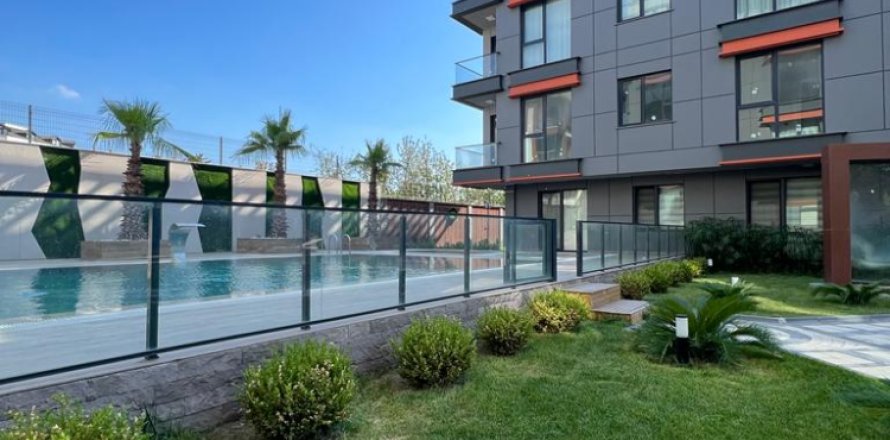 2 bedrooms Apartment in Bac Tu Liem, Vietnam No. 14915