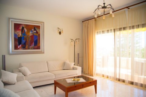 3 bedrooms Apartment in Limassol, Cyprus No. 105867 4