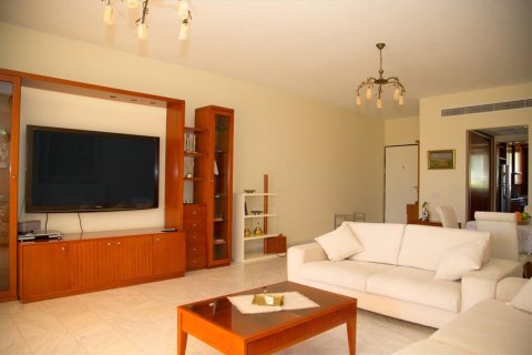 3 bedrooms Apartment in Limassol, Cyprus No. 105867 3