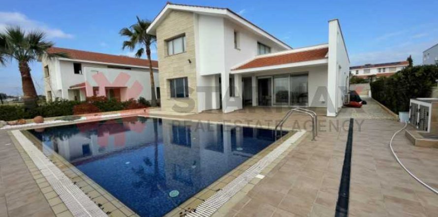 4 dormitorios Villa en Pyla, Cyprus No. 82691