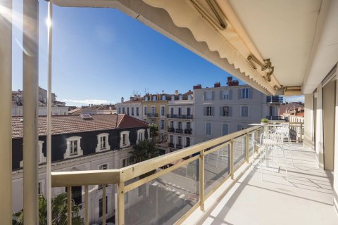 2 chambres Appartement à Cannes, France No. 68002 4