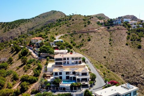 4 bedrooms Apartment in Tung Chung Pho, Vietnam No. 84887 4