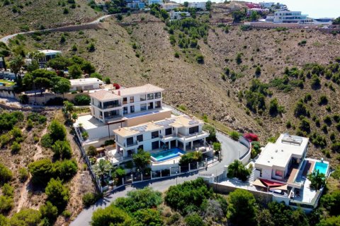 4 dormitorios Apartment en Benidorm, Spain No. 84887