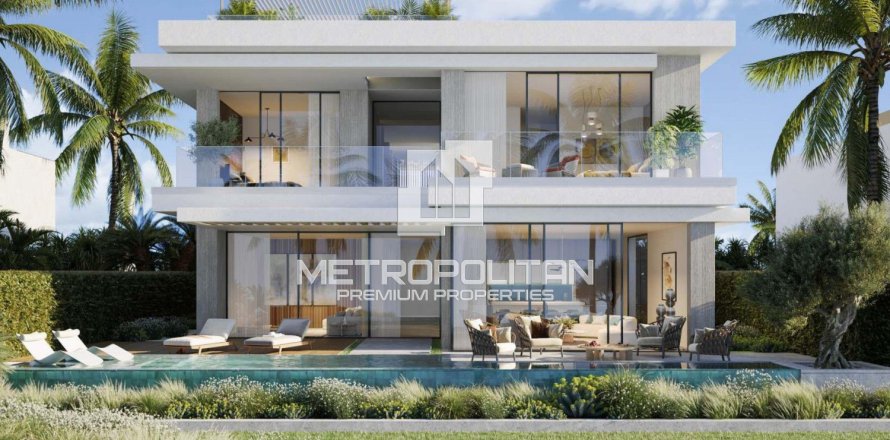 5 bedrooms Villa in Tay Ho, Vietnam No. 93393