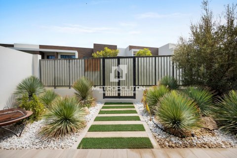 4 bedrooms Townhouse in My Xuan, Vietnam No. 93731 5