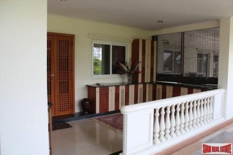3 bedrooms Apartment in Jomtien Beach, Thailand No. 96897 11
