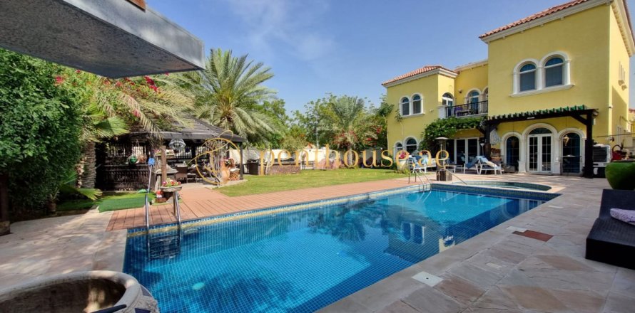 3 dormitorios Villa en Legacy, UAE No. 94299