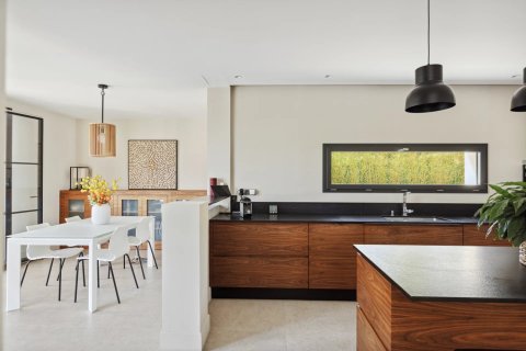 Вилла с 5 спальнями в Сен-Поль-де-Ванс, Франция №67901 8