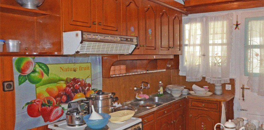 2 bedrooms House in Argyroupoli, Greece No. 60382