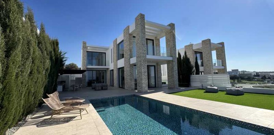 4 bedrooms Villa in Pegeia, Cyprus No. 78604