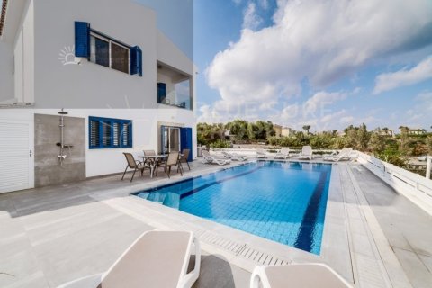 4 bedrooms Villa in Paralimni, Cyprus No. 36530 23