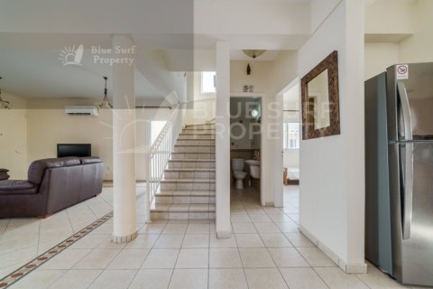 4 bedrooms Villa in Paralimni, Cyprus No. 36530 7
