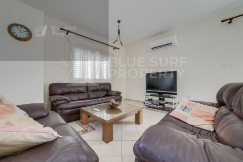 4 bedrooms Villa in Paralimni, Cyprus No. 36530 3