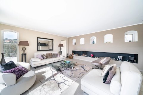 4 bedrooms Villa in Peymeinade, France No. 67262 9