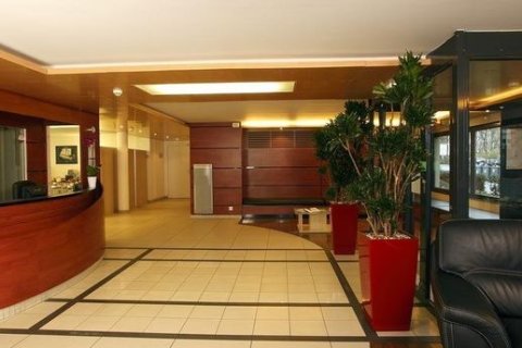 24m² Apartment in Alfortville, France No. 69434 2