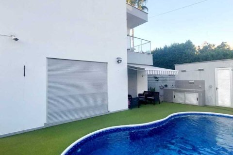 5 bedrooms Villa in Germasogeia, Cyprus No. 28746 2