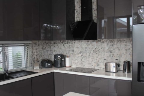 3 bedrooms Villa in Phuket, Thailand No. 1992 11