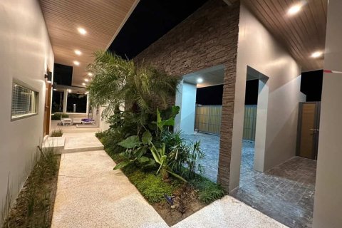 3 bedrooms Villa in Phuket, Thailand No. 1992 12