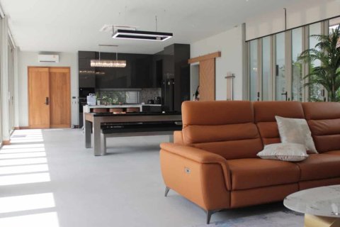 3 bedrooms Villa in Phuket, Thailand No. 1992 10