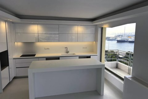 3 bedrooms Apartment in Piraeus, Greece No. 110085 9