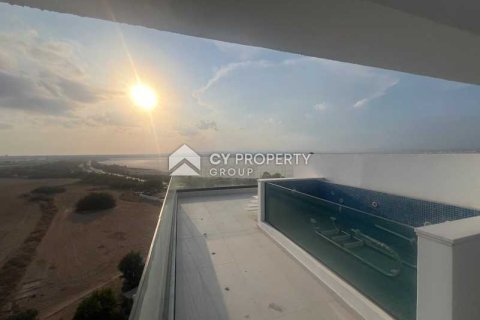 2 bedrooms Apartment in Larnaca, Cyprus No. 74520 9