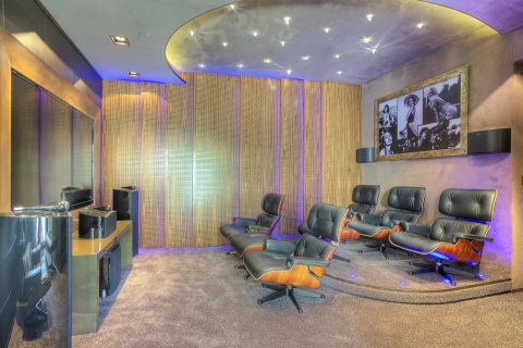 5 bedrooms Villa in Roquebrune-Cap-Martin, France No. 68944 10