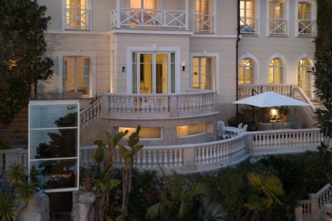 5 bedrooms Villa in Roquebrune-Cap-Martin, France No. 68944 11