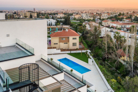 4 bedrooms Apartment in Mesa Geitonia, Cyprus No. 81807 2