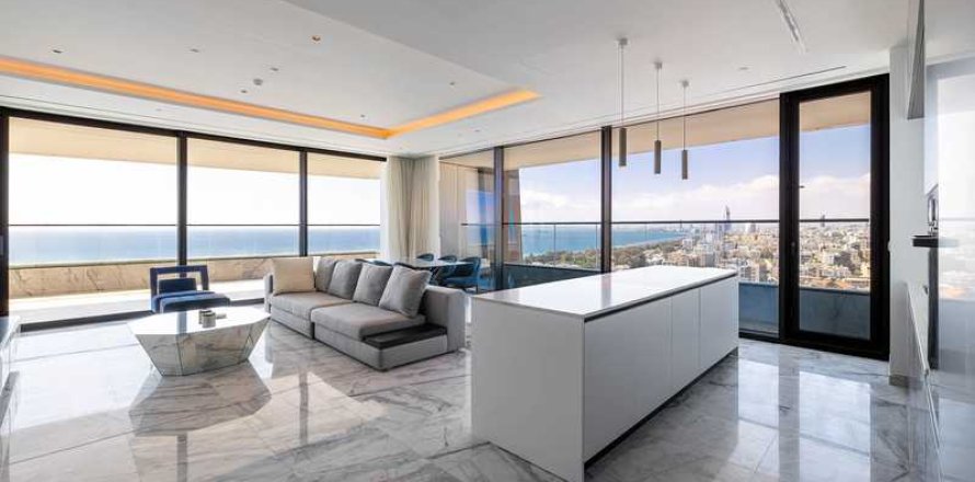 2 bedrooms Apartment in Limassol, Cyprus No. 103818