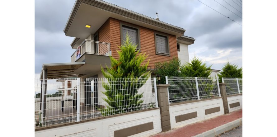 3 dormitorios Villa en Kepez, Turkey No. 113684