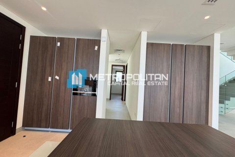 4 bedrooms Villa in Binh Duong, Vietnam No. 86139 10