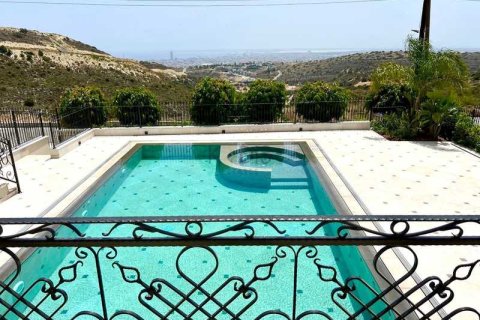5 bedrooms Villa in Mesa Geitonia, Cyprus No. 77948 2