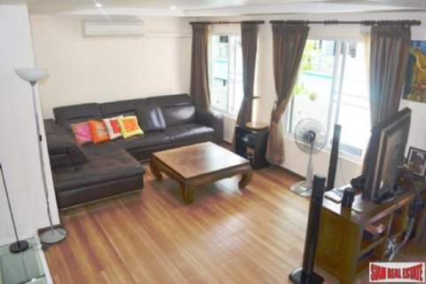 3 bedrooms Townhouse in Bangkok, Thailand No. 96844 23