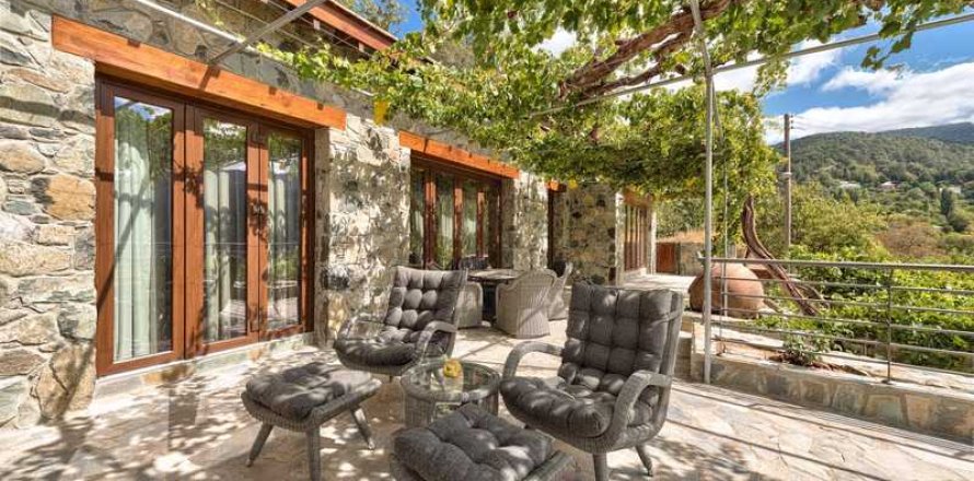 Вилла с 2 спальнями в Лимассол, Кипр №30670