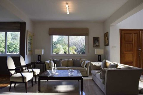 Дом с 4 спальнями в Лимассол, Кипр №83106 9