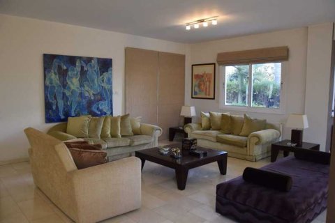 Дом с 4 спальнями в Лимассол, Кипр №83106 8